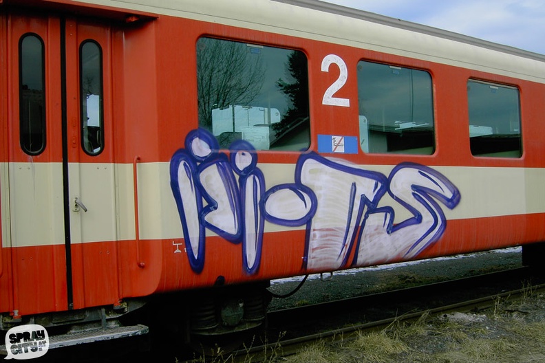 trains22.jpg