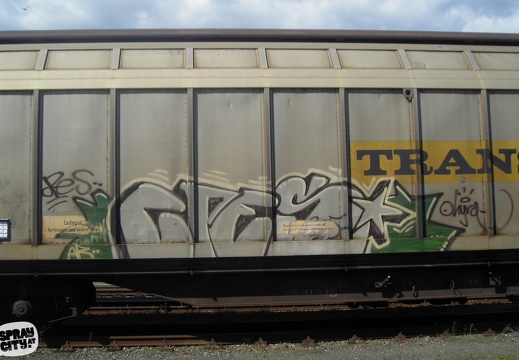 trains32