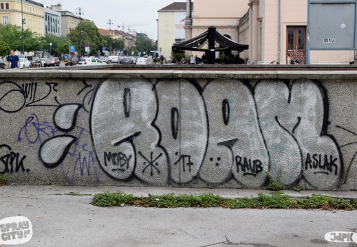 Zagreb Street (80)