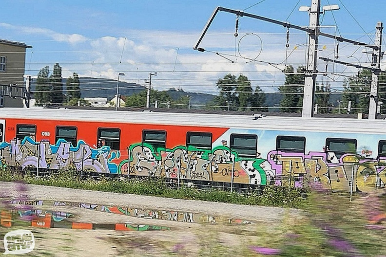 trains1.jpg