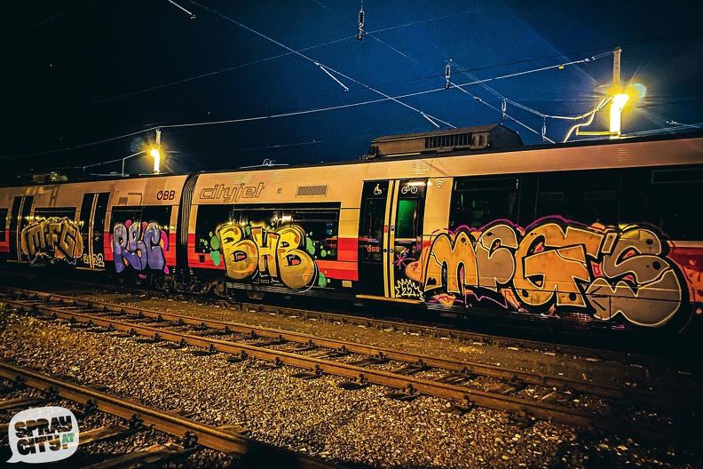 trains25.jpg