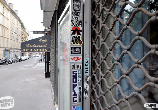 Paris 2022 street sticker (5)