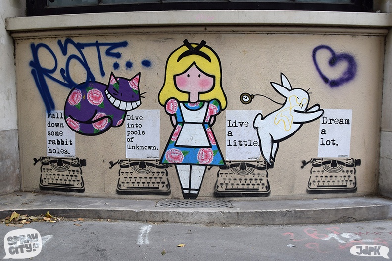 Paris_2022_streetart_paste-up (3).jpg