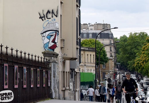 Paris 2022 streetart paste-up (9)