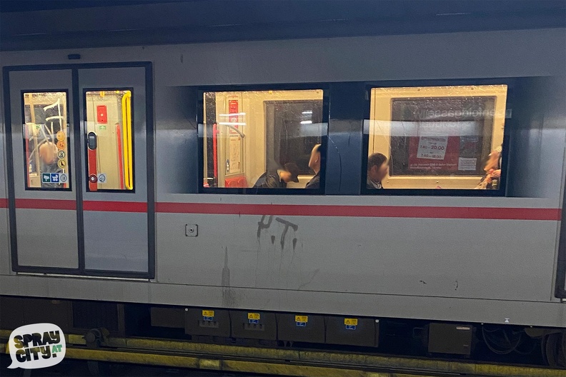 wien_tags_trains_5_28_Ubahn.jpg
