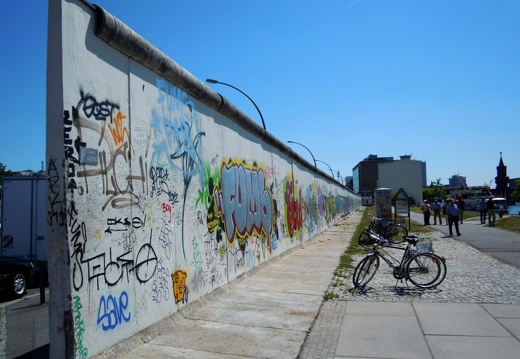 Berlin Die-Mauer O 2012-06