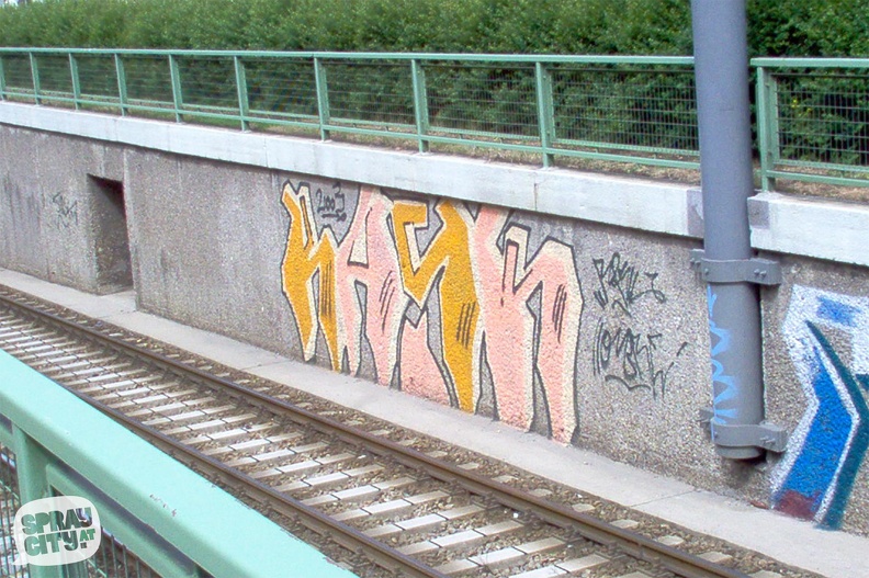 wien_line_strassenbahn_8_4.jpg