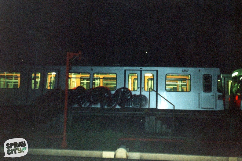 wien_trains_ubahn_1_1_1999.jpg