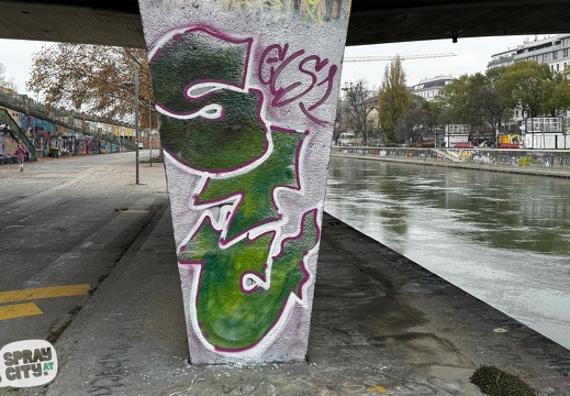 wien donaukanal 333 13 1010